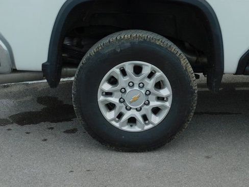 Used 2024 Chevrolet Silverado 2500 LTZ w/ LTZ Convenience Package image 32