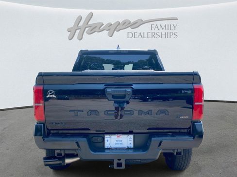 Used 2024 Toyota Tacoma SR5 AWD/4WD image 4