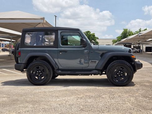 Used 2025 Jeep Wrangler Sport AWD/4WD image 3