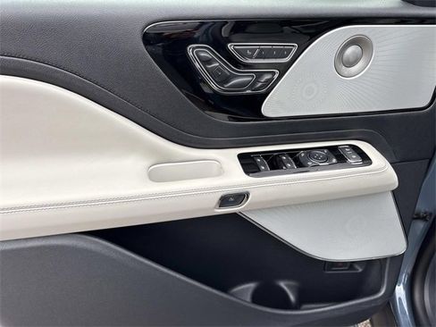 New 2026 Lincoln Aviator Reserve image 18