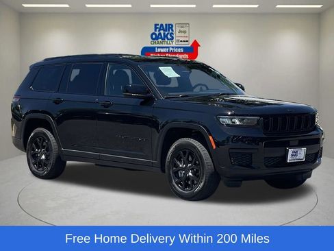 Used 2025 Jeep Grand Cherokee L Altitude AWD/4WD image 1