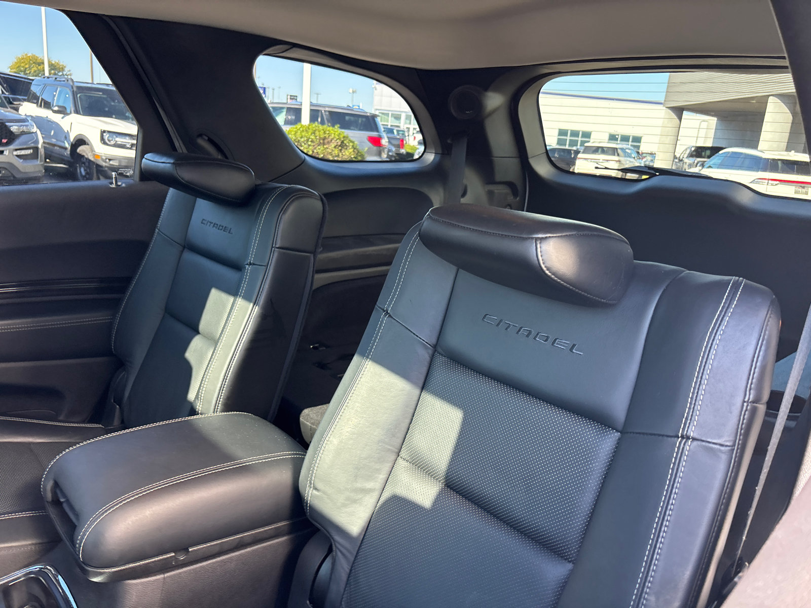 Used 2016 Dodge Durango Citadel w/ Technology Group RWD image 25