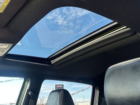 Used 2023 Toyota Tacoma TRD Off-Road w/ TRD Premium Off Road Package image 23