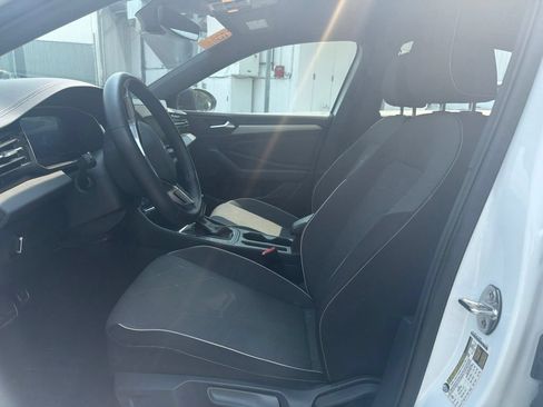 Used 2025 Volkswagen Jetta Sport FWD image 12
