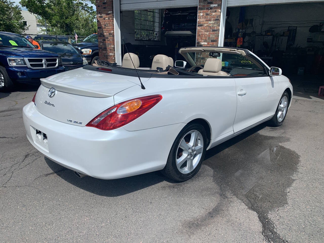 Used 2006 Toyota Solara SLE FWD image 6