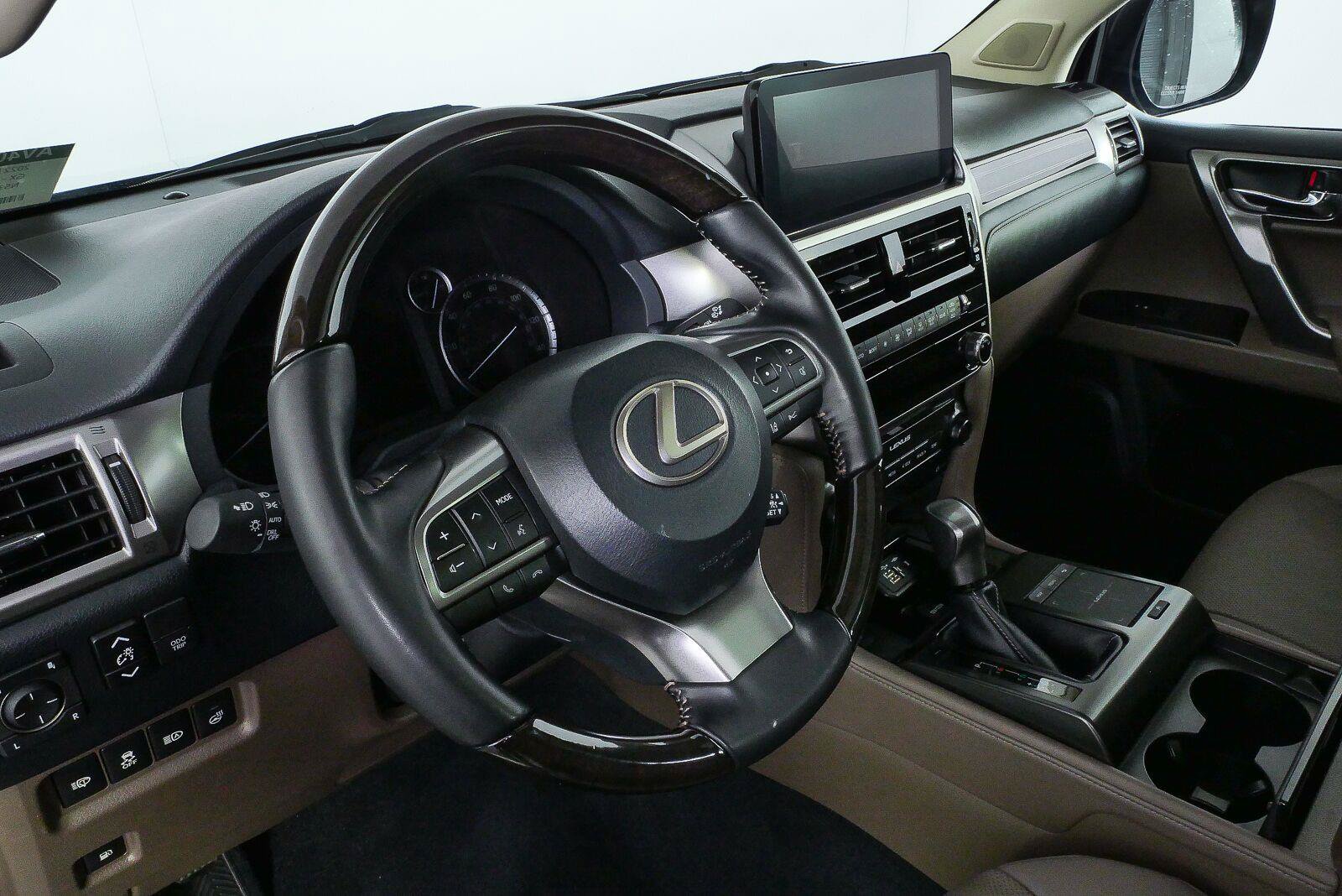 Used 2022 Lexus GX 460 Premium w/ Premium Package AWD/4WD image 4