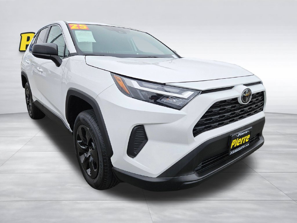 Used 2025 Toyota RAV4 LE AWD/4WD image 7