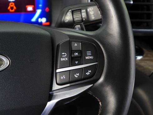 Used 2020 Ford Explorer Platinum w/ Premium Technology Package AWD/4WD image 30