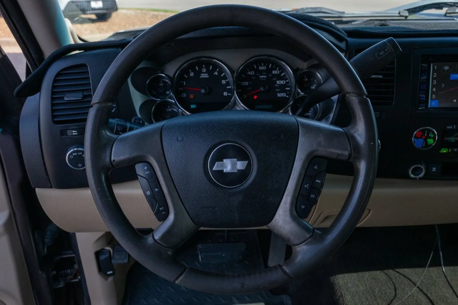 Used 2007 Chevrolet Silverado 1500 LT w/ 1LT Convenience Package AWD/4WD image 22