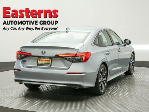 Used 2023 Honda Civic EX image 5