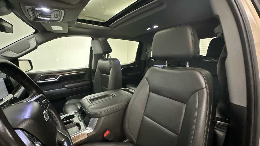 Used 2022 Chevrolet Silverado 1500 LT Trail Boss w/ LT Trail Boss Premium Package AWD/4WD image 9