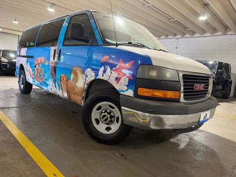 Used 2010 GMC Savana 3500 LT w/ LT Preferred Equipment Group RWD image 5