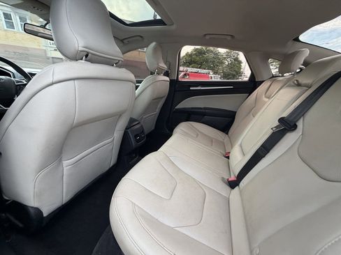 Used 2018 Ford Fusion Titanium AWD/4WD image 18