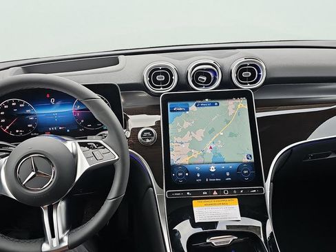 New 2026 Mercedes-Benz GLC 300 4MATIC image 9