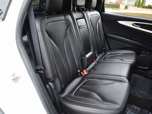 Used 2019 Lincoln Nautilus FWD image 25