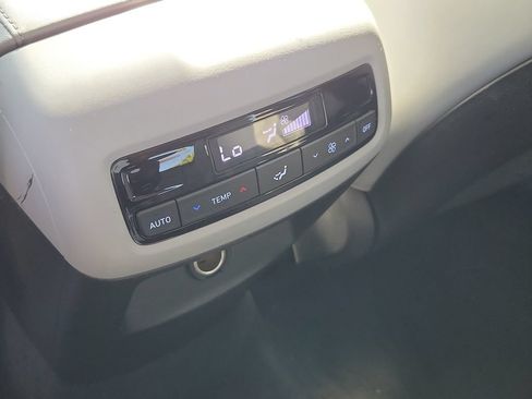 Used 2024 Hyundai Palisade SEL FWD image 19