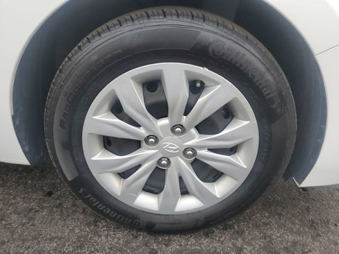 Used 2022 Hyundai Accent SE image 10