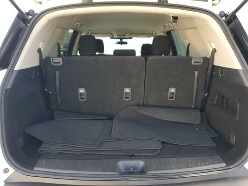 Used 2024 Nissan Pathfinder S image 14