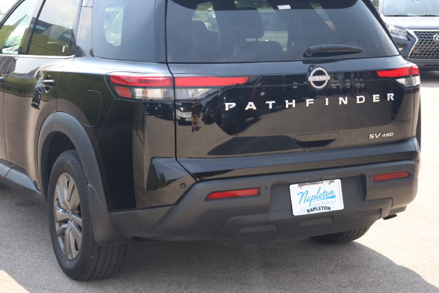 Used 2024 Nissan Pathfinder SV AWD/4WD image 8