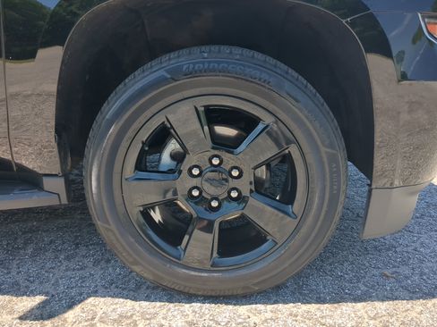 Used 2019 Chevrolet Tahoe LT AWD/4WD image 9