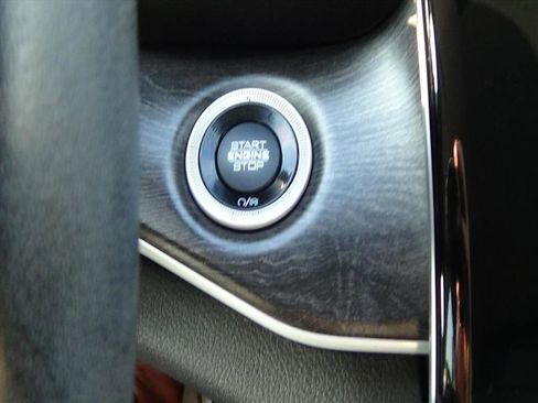 Used 2022 Jeep Grand Cherokee Limited image 27