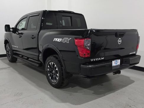 Used 2019 Nissan Titan S image 41