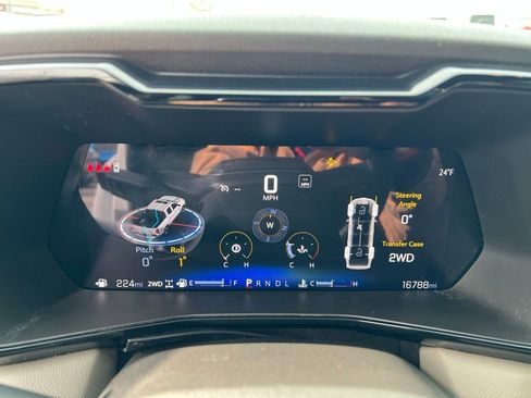 Used 2024 Chevrolet Colorado ZR2 w/ ZR2 Convenience Package III image 47