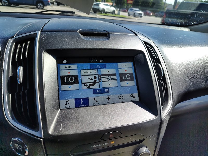Used 2016 Ford Edge SEL w/ Equipment Group 201A AWD/4WD image 16