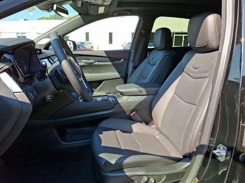 New 2025 Cadillac XT5 Premium Luxury image 8