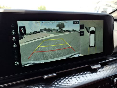 Used 2024 Kia Carnival SX Prestige FWD image 32