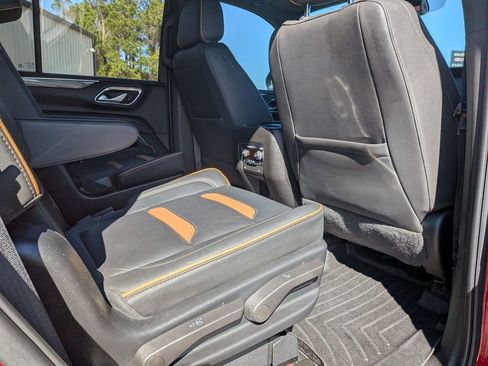 Used 2022 GMC Yukon AT4 w/ Technology Package image 28