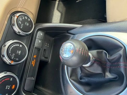 Used 2016 MAZDA MX-5 Miata Grand Touring RWD image 10