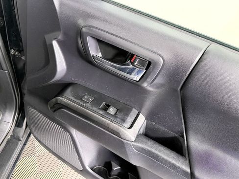 Used 2020 Toyota Tacoma TRD Off-Road w/ Technology Package AWD/4WD image 43