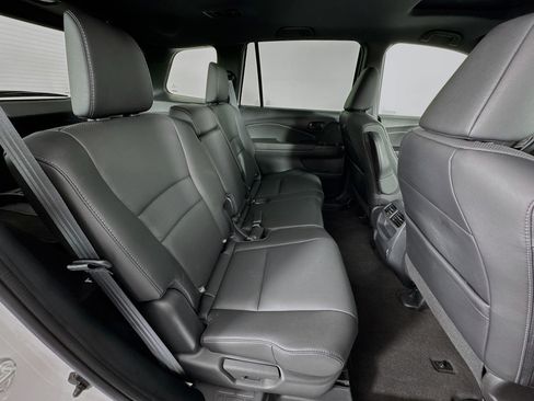 Certified 2023 Honda Passport EX-L image 26