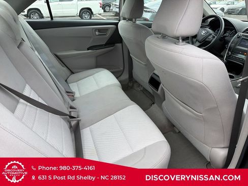 Used 2017 Toyota Camry LE FWD image 40