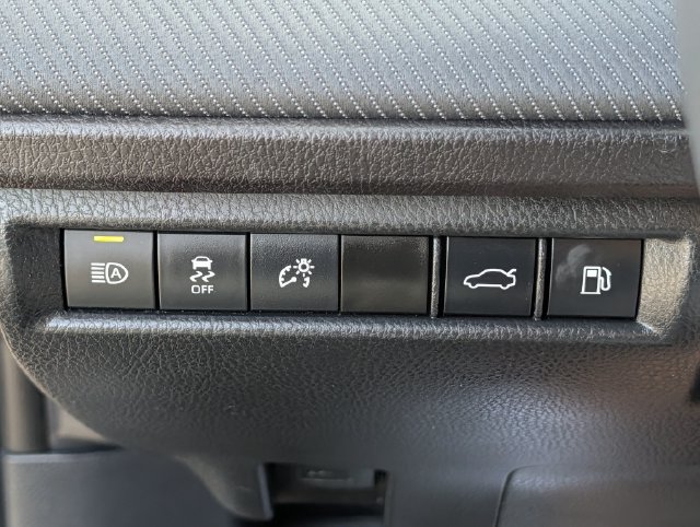 Used 2025 Toyota Camry SE w/ Convenience Package FWD image 23