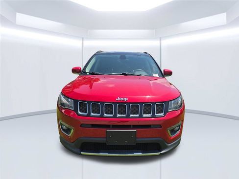 Used 2018 Jeep Compass Limited AWD/4WD image 2