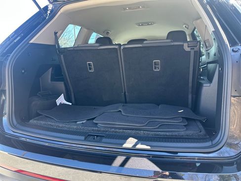 Certified 2023 Volkswagen Atlas SE image 13