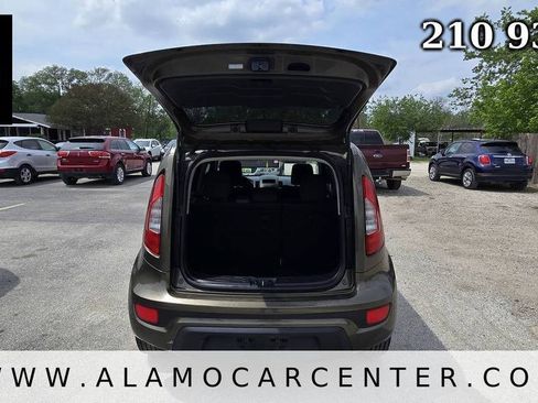 Used 2013 Kia Soul FWD image 22