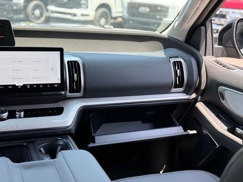 New 2027 Ford Expedition Active AWD/4WD image 37