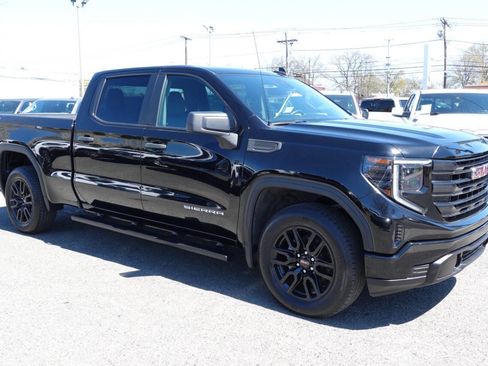 Used 2024 GMC Sierra 1500 Pro w/ Graphite Edition AWD/4WD image 5