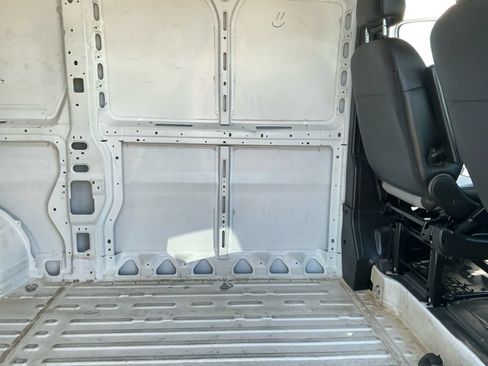 Used 2025 RAM ProMaster 2500 w/ Convenience Group FWD image 19