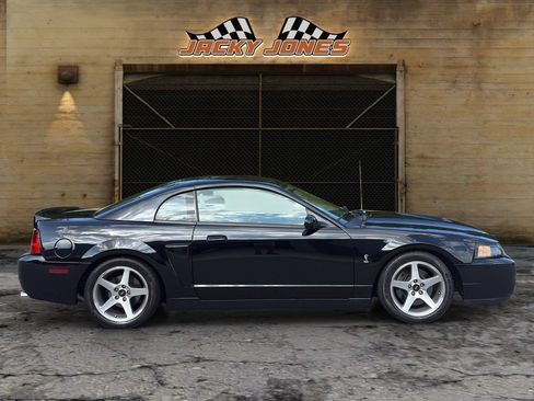Used 2003 Ford Mustang Cobra RWD image 11