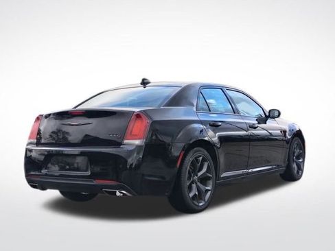 Used 2021 Chrysler 300 S image 10
