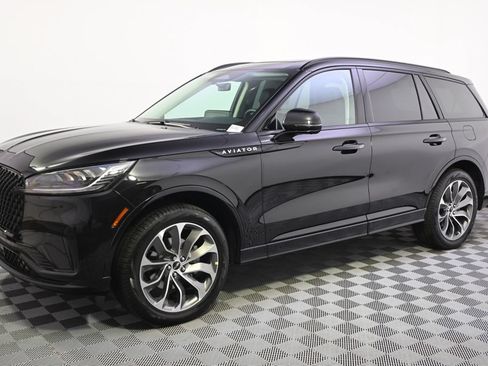New 2026 Lincoln Aviator AWD w/ Jet Appearance Package image 2