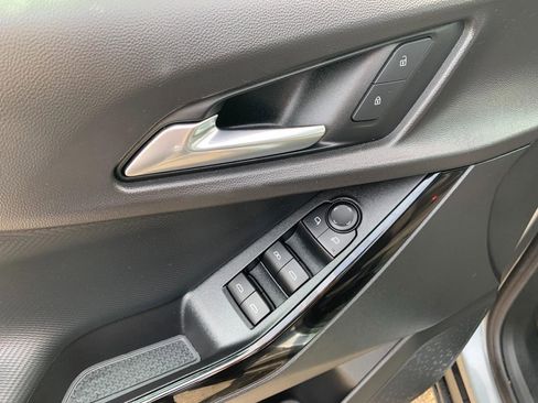 Certified 2025 Chevrolet Equinox LT image 18