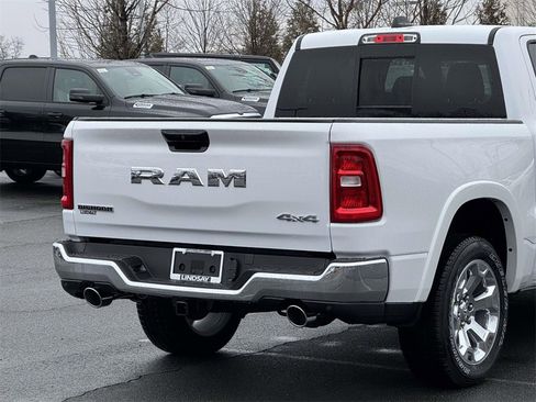 New 2026 RAM 1500 4x4 Crew Cab image 8