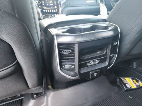 Used 2020 RAM 1500 Big Horn AWD/4WD image 34