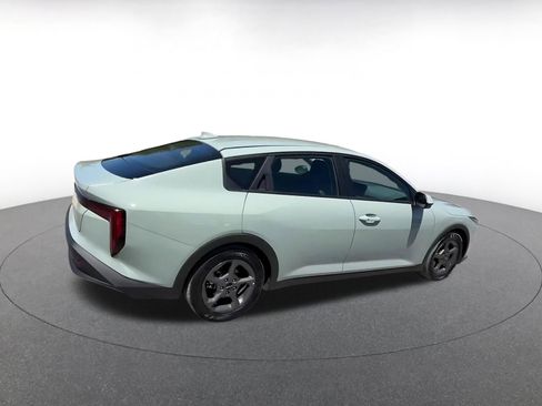 Used 2025 Kia K4 FWD image 15