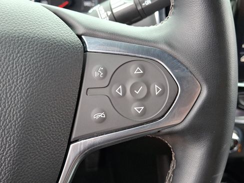 Used 2023 Chevrolet Traverse LT FWD image 29